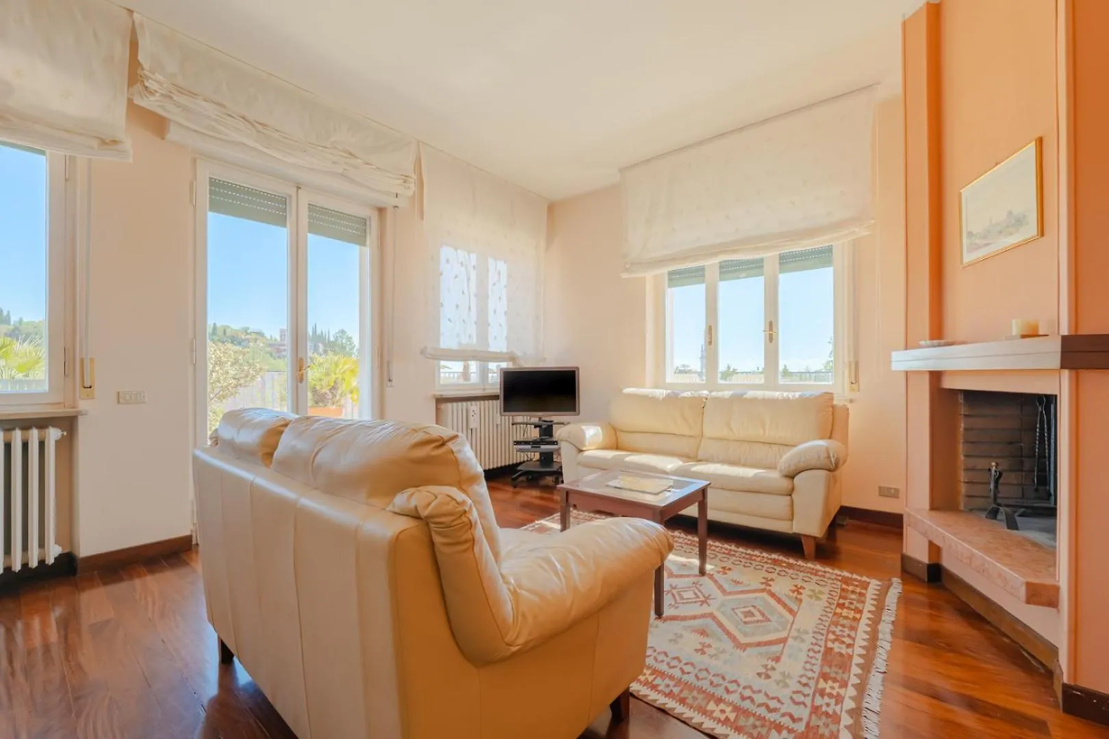Skyline Verona - Amazing View Apartment 0*,