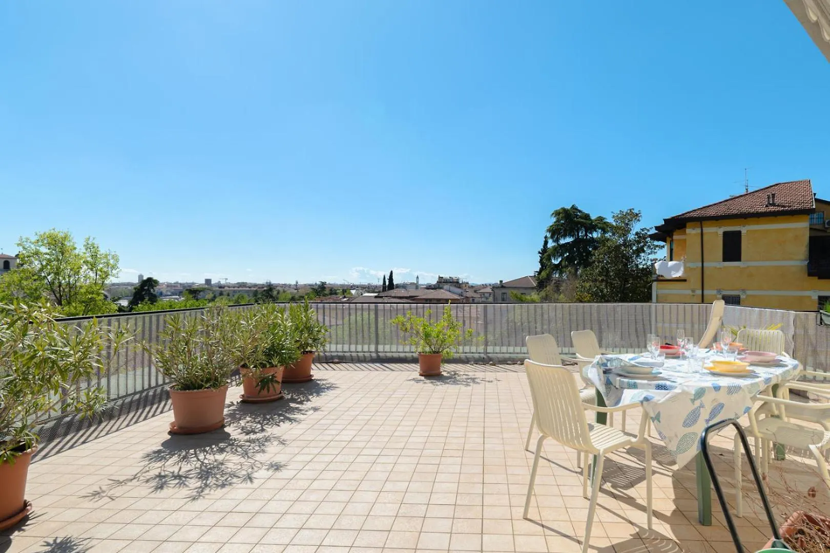 Skyline Verona - Amazing View Apartment