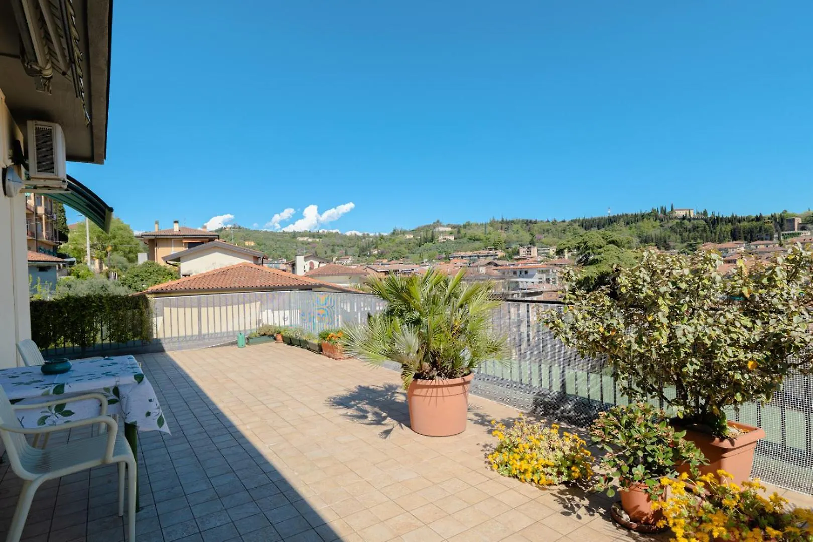 Skyline Verona - Amazing View Apartment